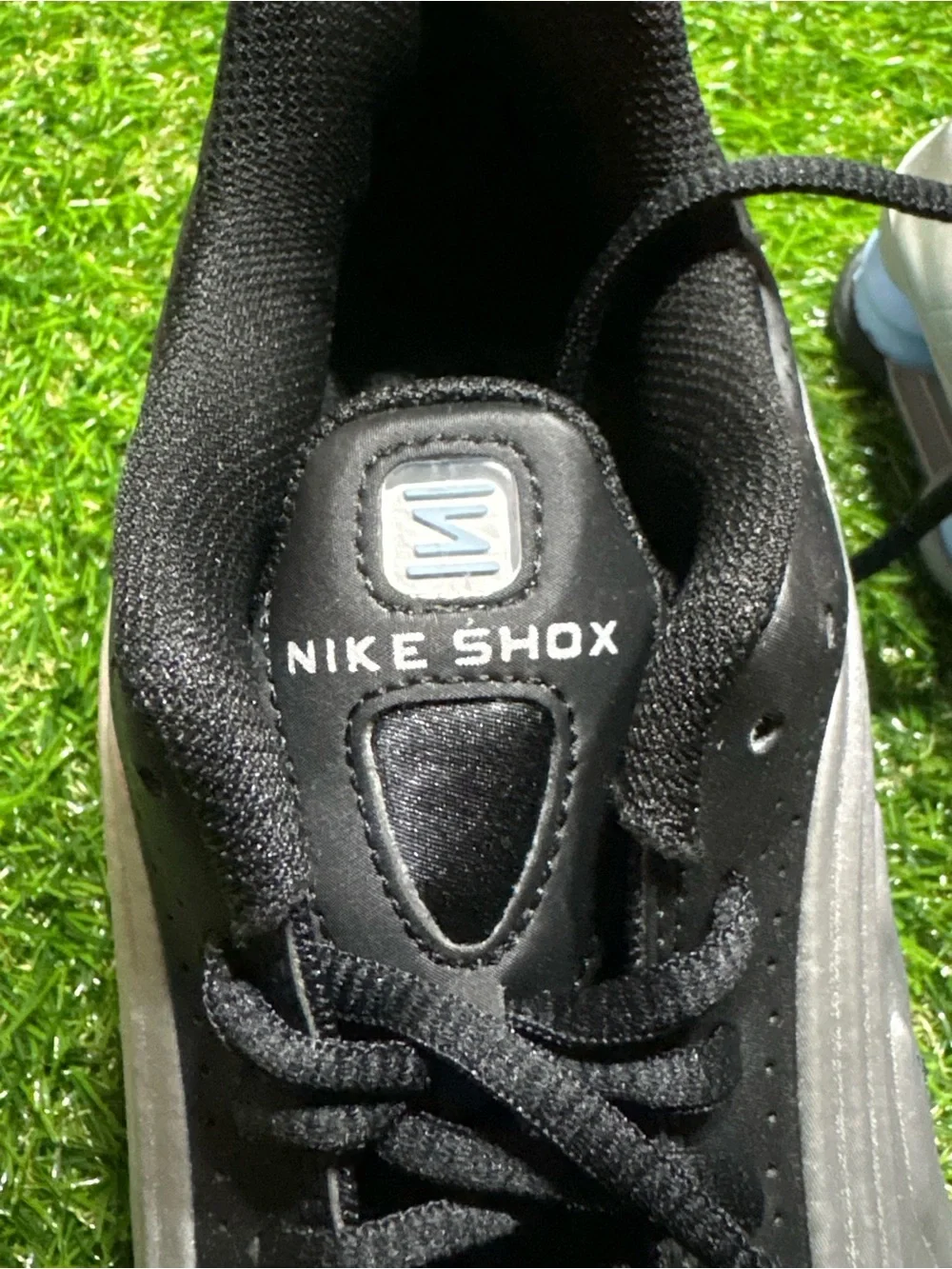 Nike unisex Shox Running Shoes — Silver/Black/Light Blue men’s 5.5, women’s 7.